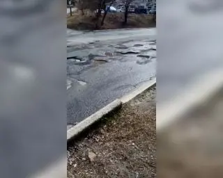 В Находке на Бокситогорской.