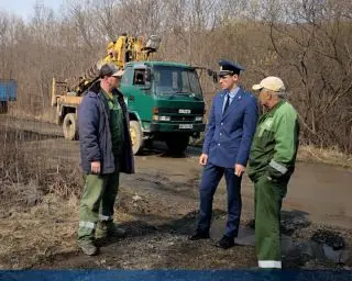 В Находке пожилая женщина более 10 дней оставалась без света в частном жилом доме на улице Загородной.