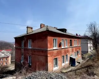 В Находке на Пирогова 38.